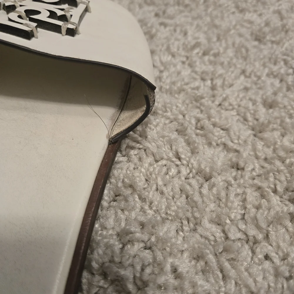 Tory Burch Cream Sandals - Picture 3 of 6